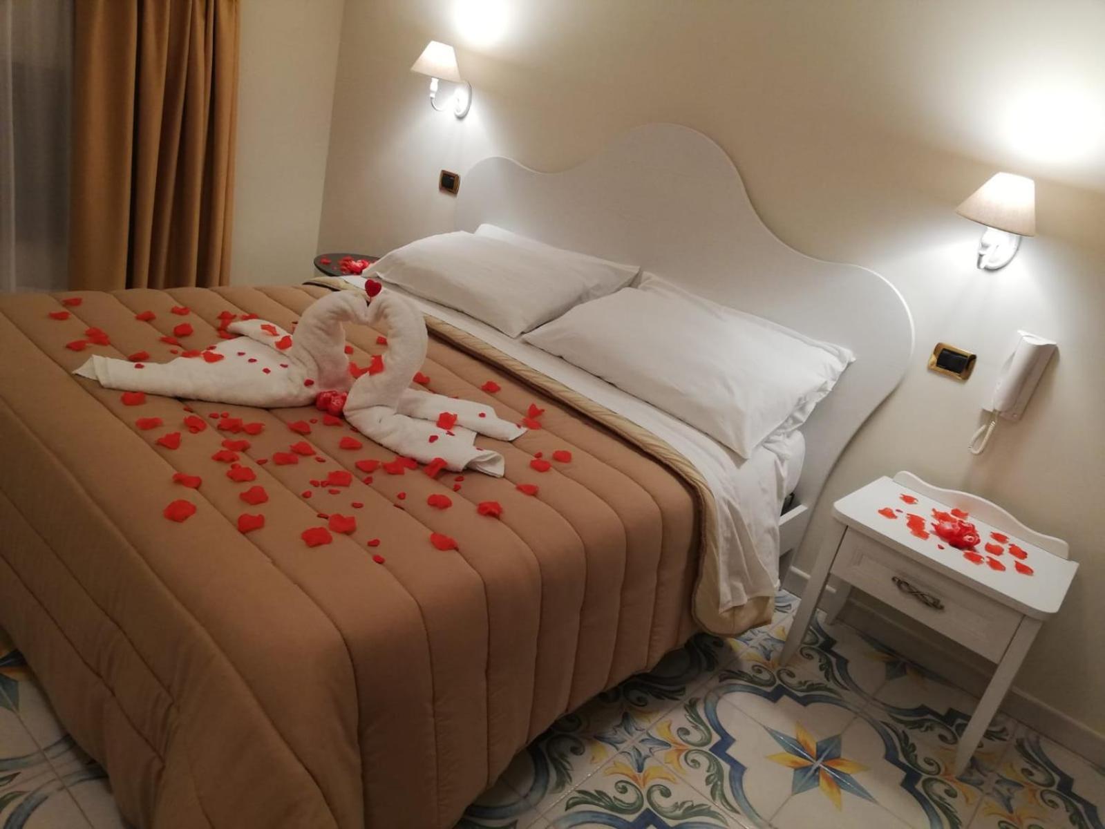 Il Sogno Srls Hotel Airola Екстериор снимка