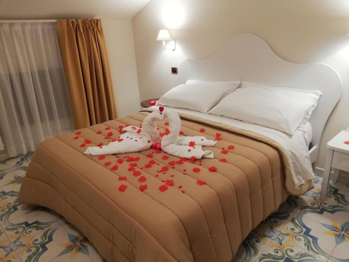 Il Sogno Srls Hotel Airola Екстериор снимка